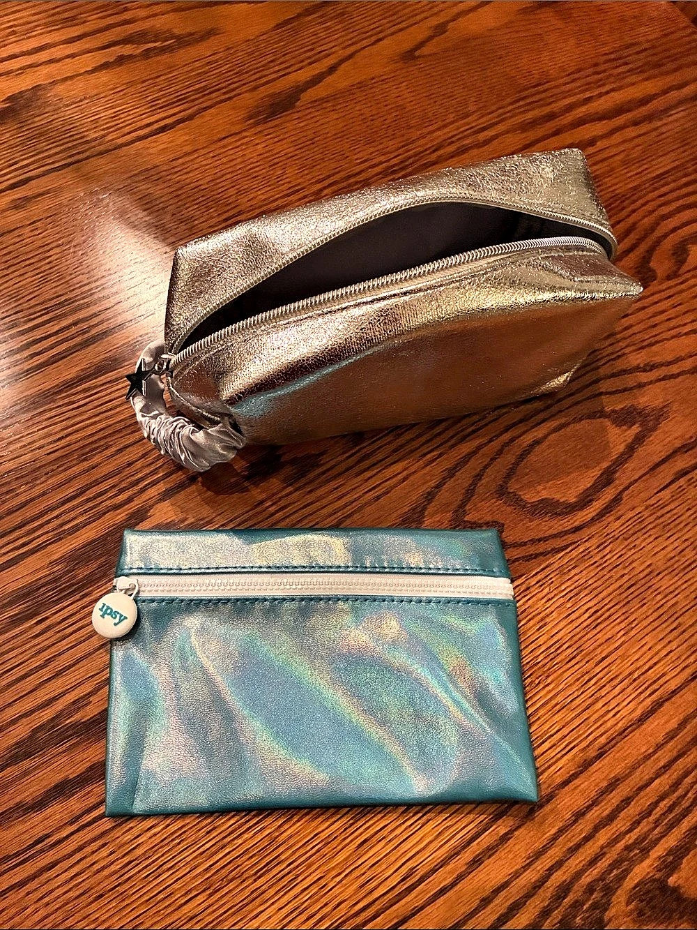 New! Ipsy Iridescent Cosmetic Pouch Set
